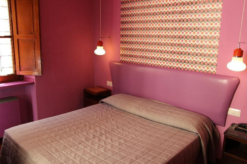 Diana & Depandance Hotel 2*